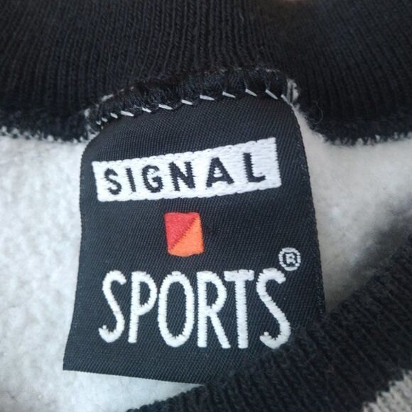 Vintage Schneider International Crewneck Sweatshirt - Picture 6 of 7